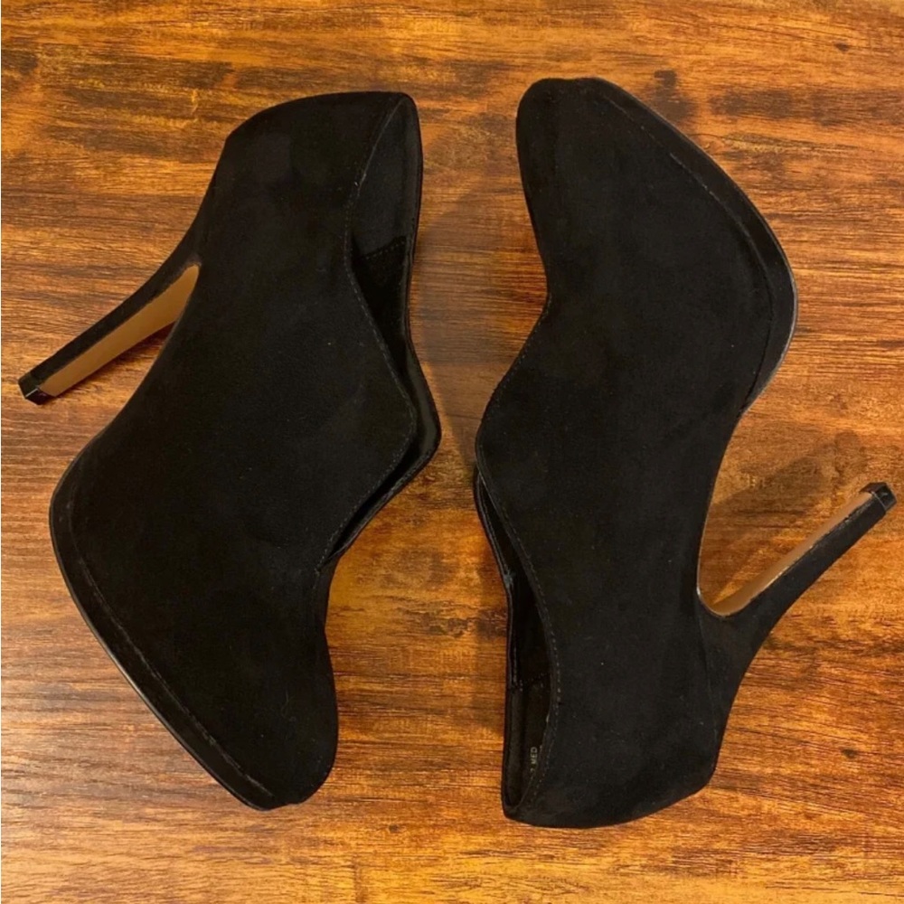 Apt 9 Black Suede Material Booties Sz 7